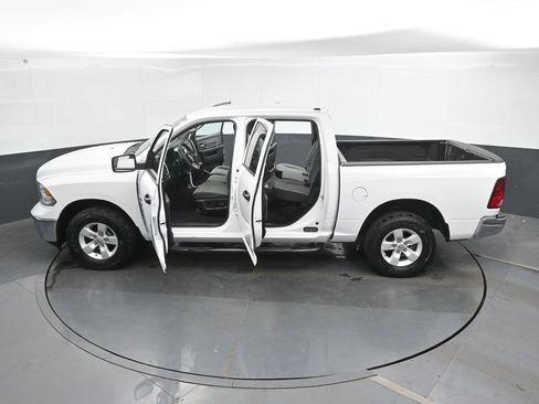 Used 2022 RAM 1500 Classic SLT AWD/4WD image 48