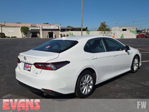 Used 2023 Toyota Camry LE image 28