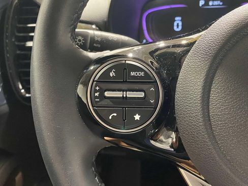 Used 2025 Kia Soul EX FWD image 23