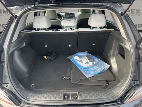 Used 2023 Hyundai Kona SE image 27