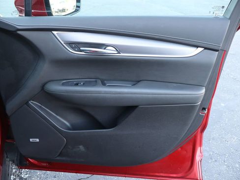 Used 2024 Cadillac XT6 Luxury w/ LPO, Floor Liner Package AWD/4WD image 31
