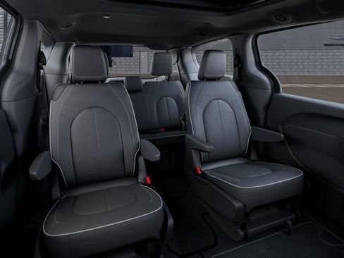 New 2027 Chrysler Pacifica Limited FWD image 15