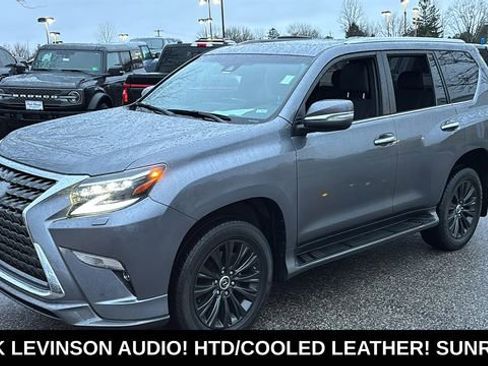 Used 2023 Lexus GX 460 Premium w/ Accessory Package AWD/4WD image 3