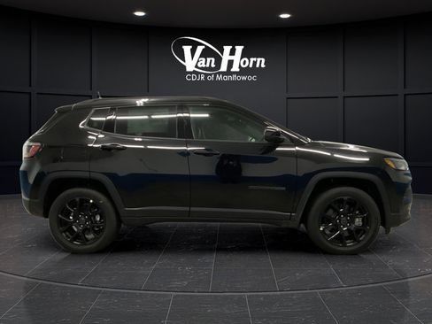 New 2026 Jeep Compass Latitude w/ Quick Order Package 29K AWD/4WD image 2