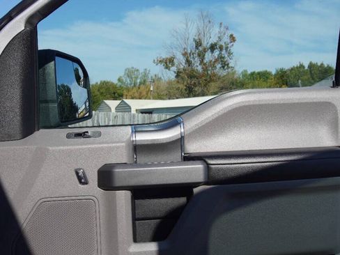 Used 2016 Ford F150 XLT w/ Equipment Group 301A Mid RWD image 15