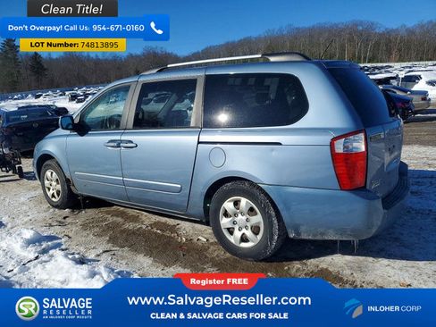 Used 2010 Kia Sedona LX FWD image 3