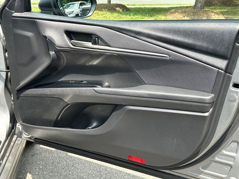 Used 2025 Toyota Camry SE w/ Convenience Package FWD image 12