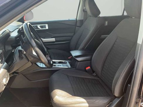 Used 2020 Ford Explorer XLT RWD image 9