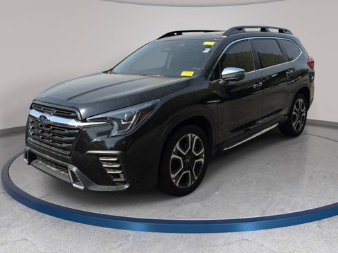 Used 2023 Subaru Ascent Touring AWD/4WD image 1