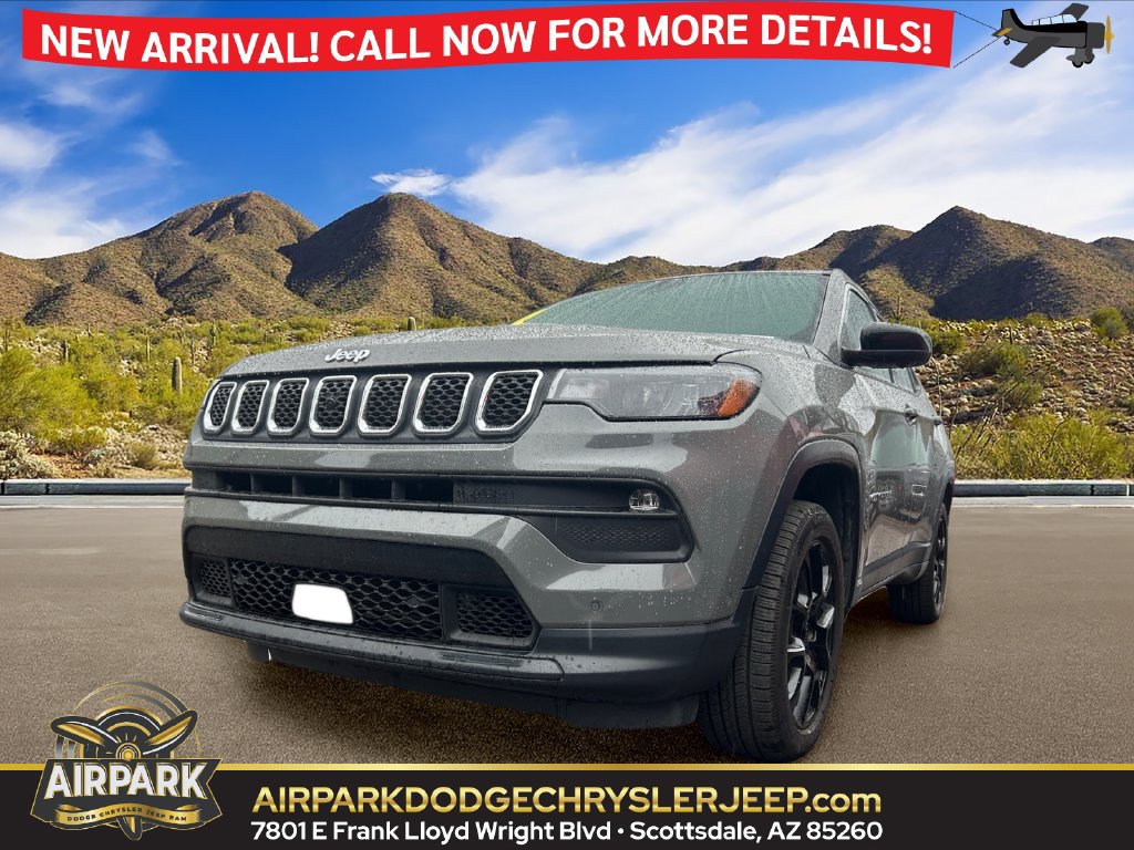 Used 2023 Jeep Compass Latitude w/ Sun and Sound Group AWD/4WD image 1