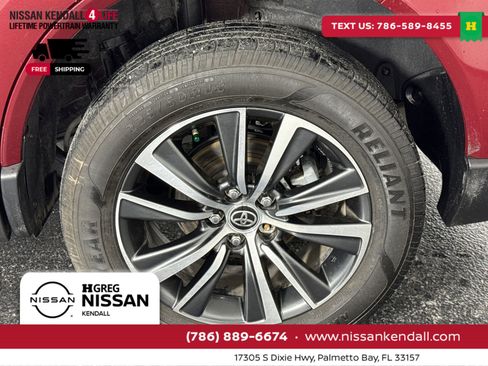 Used 2022 Toyota Venza LE image 14