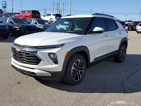 New 2026 Chevrolet TrailBlazer LT w/ Driver Confidence Package image 2