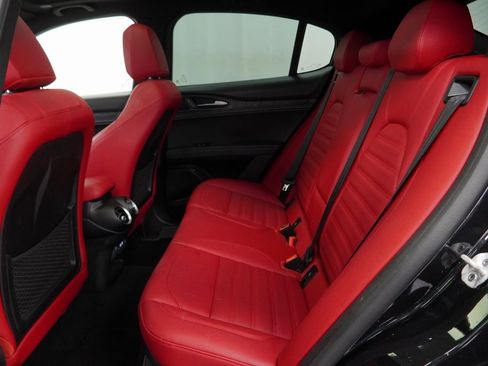 Used 2024 Alfa Romeo Stelvio Sprint image 19