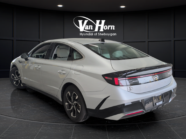 Certified 2025 Hyundai Sonata SEL AWD/4WD image 5