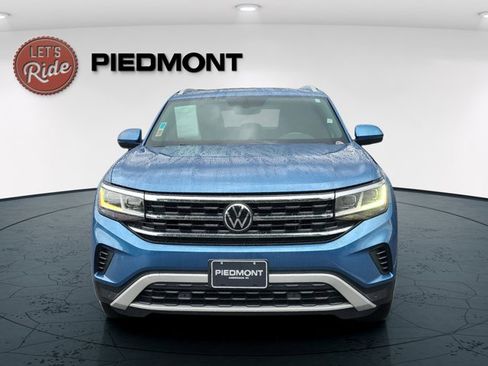 Used 2020 Volkswagen Atlas Cross Sport SE w/ Panoramic Sunroof Package image 3