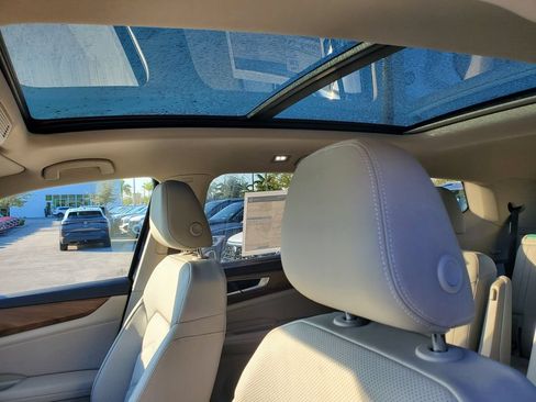 New 2026 Volkswagen Atlas SE FWD image 8