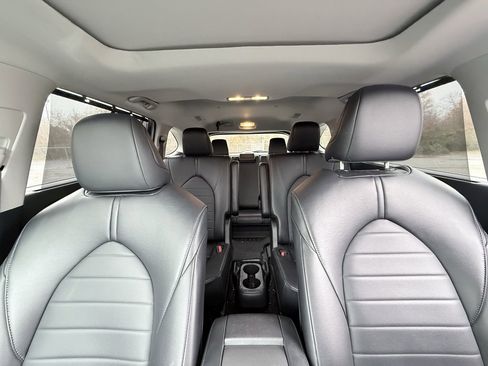 Used 2024 Toyota Highlander XLE image 22