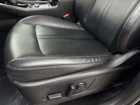 Used 2021 Kia Sorento S FWD image 33