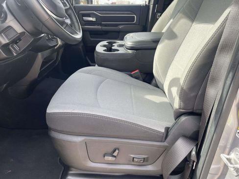 Used 2024 RAM 2500 Big Horn w/ Bed Utility Group image 12