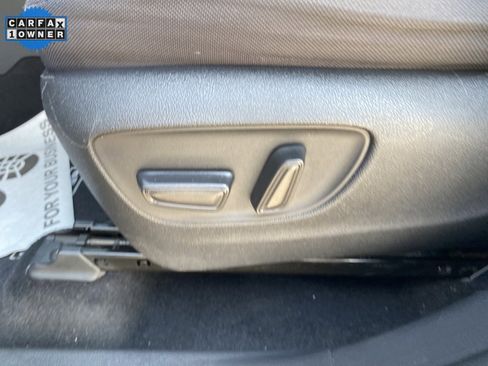 Used 2020 Toyota Highlander LE image 27