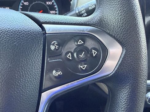 Certified 2022 Chevrolet Traverse LS image 30