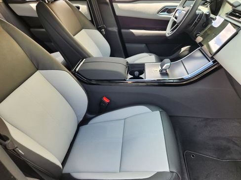 New 2026 Land Rover Range Rover Velar Dynamic SE image 10