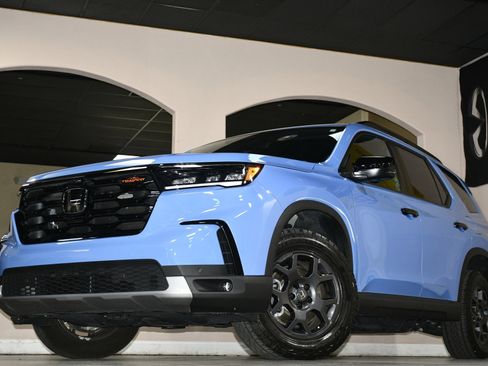 Used 2025 Honda Pilot TrailSport image 84