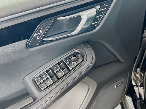 Certified 2026 Porsche Macan AWD/4WD image 20
