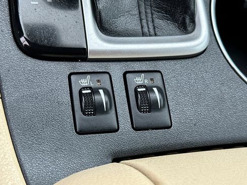 Used 2019 Toyota Highlander XLE FWD image 31