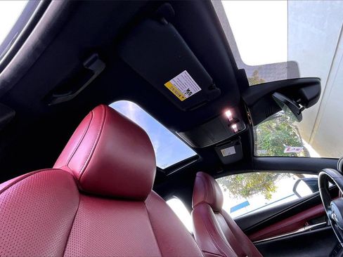 Used 2019 MAZDA MAZDA3 Hatchback image 26