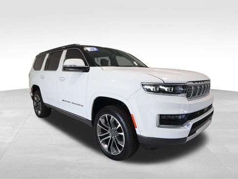 Used 2022 Jeep Grand Wagoneer Series III w/ Flexible Seating Group AWD/4WD image 6