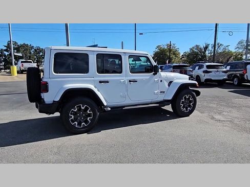 New 2026 Jeep Wrangler Sahara image 33