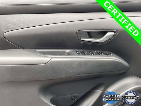 Certified 2025 Hyundai Santa Cruz SE image 13