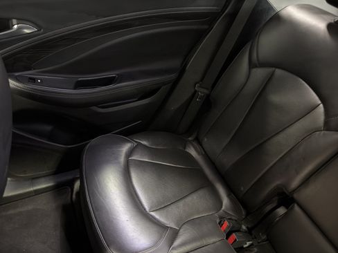 Used 2019 Buick Envision Essence AWD/4WD image 12