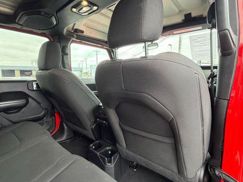 Used 2021 Jeep Wrangler Unlimited Sport AWD/4WD image 15