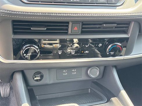 New 2026 Nissan Rogue S image 27