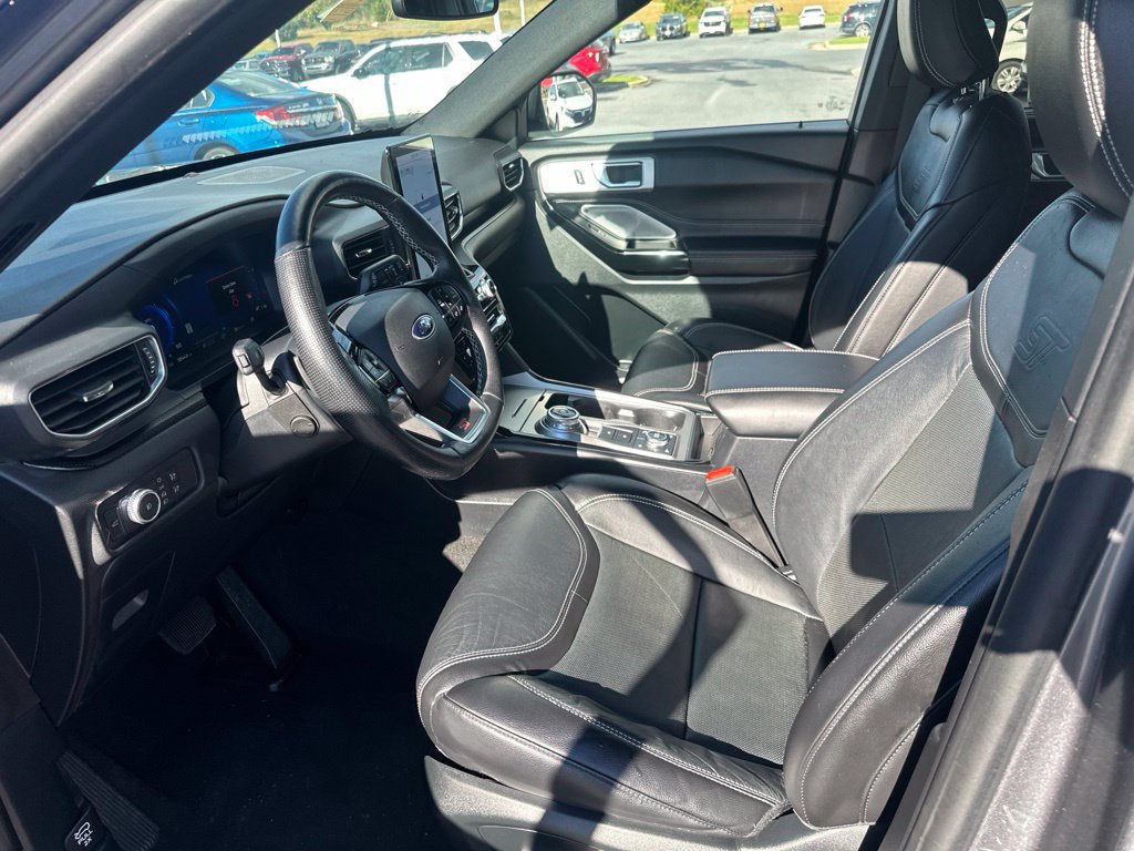 Used 2021 Ford Explorer ST w/ Equipment Group 401A AWD/4WD image 9
