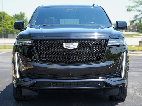 Used 2024 Cadillac Escalade ESV Sport Platinum w/ LPO, ONYX Package AWD/4WD image 2