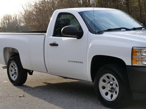 Used 2013 Chevrolet Silverado 1500 W/T image 30