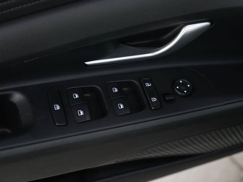 Used 2023 Hyundai Elantra Limited FWD image 18
