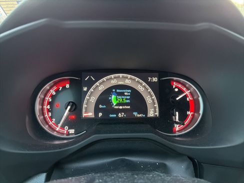 Used 2025 Toyota RAV4 LE image 12