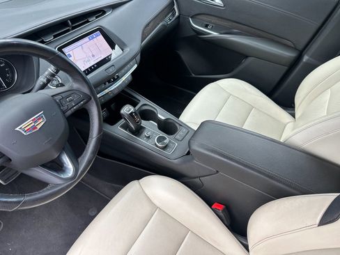 Used 2019 Cadillac XT4 Sport w/ LPO, Midnight Sport Package AWD/4WD image 9