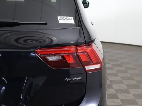 Certified 2024 Volkswagen Tiguan SE R-Line AWD/4WD image 18