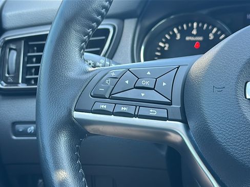 Used 2021 Nissan Rogue Sport SL w/ Premium Package image 29