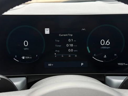 Used 2025 Hyundai Sonata SEL FWD image 27