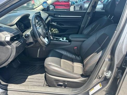 Used 2025 Nissan Altima 2.5 SR FWD image 21