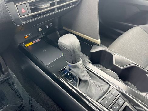 Used 2025 Toyota Camry LE image 41