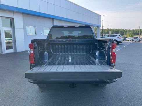 Used 2023 Chevrolet Silverado 1500 Custom AWD/4WD image 17