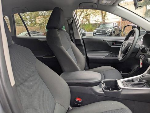Used 2025 Toyota RAV4 LE image 30