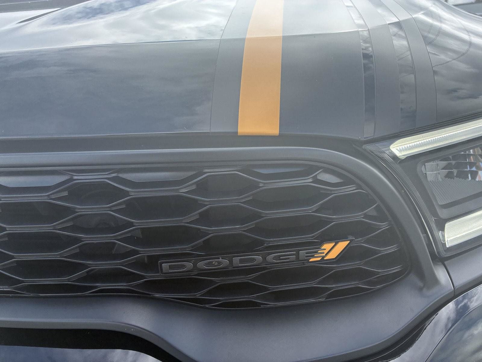 Used 2023 Dodge Durango R/T w/ Hemi Orange Plus Package AWD/4WD image 9